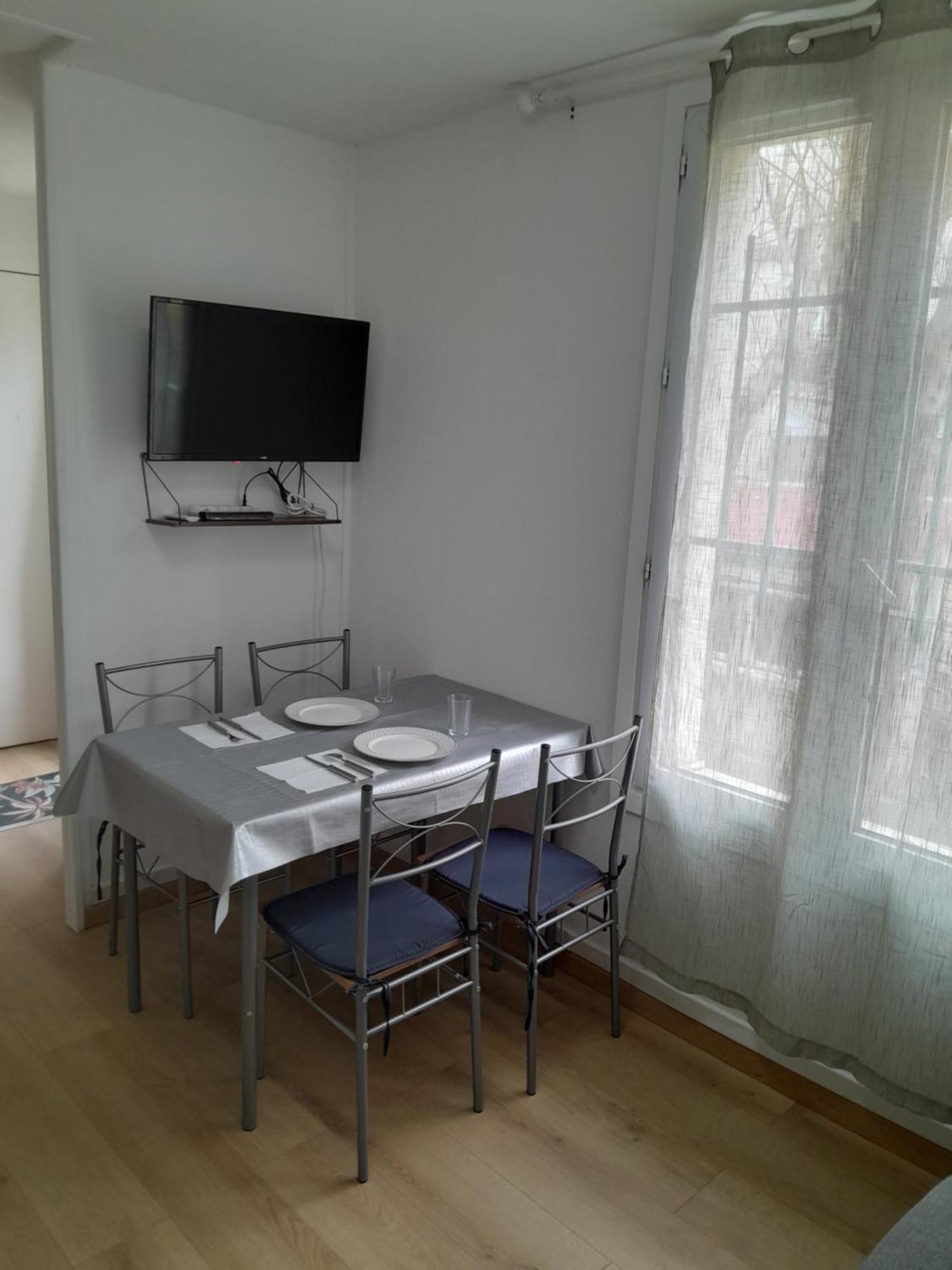 Bel Appartement A Deux Pas De Paris Сент-Уен Екстериор снимка